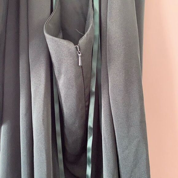 La Femme Lace-Up Open Back Ruffle  Prom Dress - Picture 7 of 7